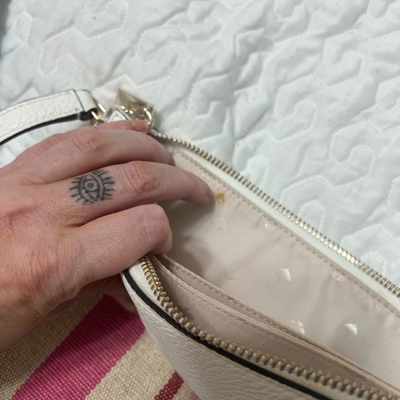 Kate Spade Leila Striped Canvas Triple
Gusset Crossbody White Pink red stripes - Picture 7 of 16